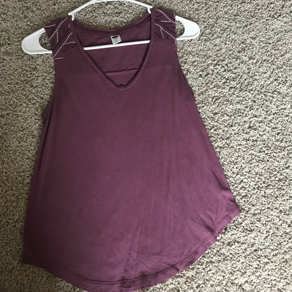 Tank top with aztec stitching - Picture 2 of 3